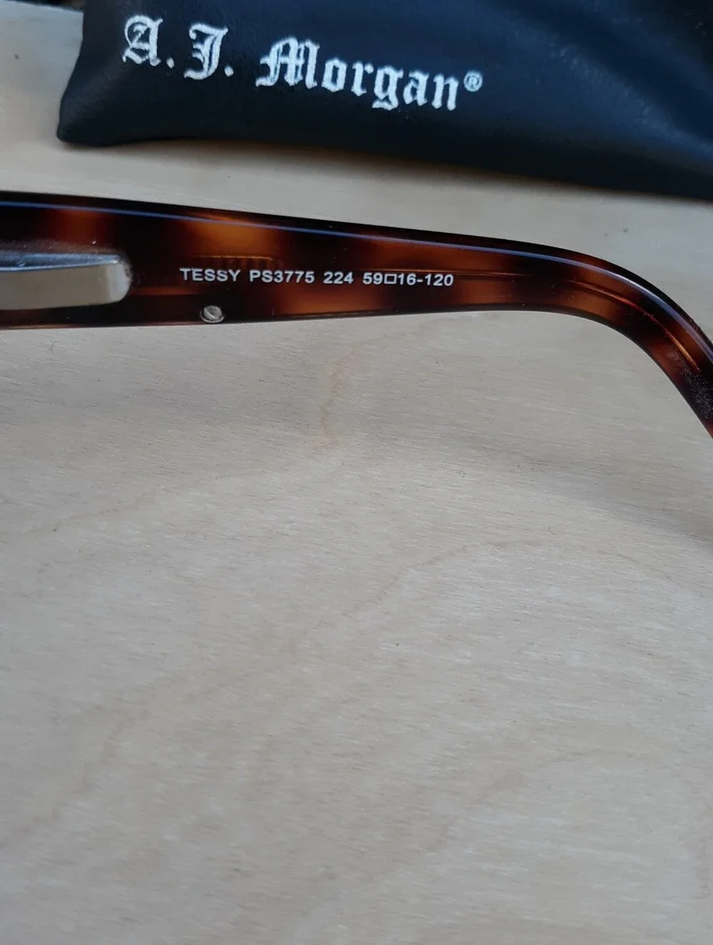 Fossil Tessy Tortoise Shell Wrap Sunglasses PS3775 Brown Gradient Y2K